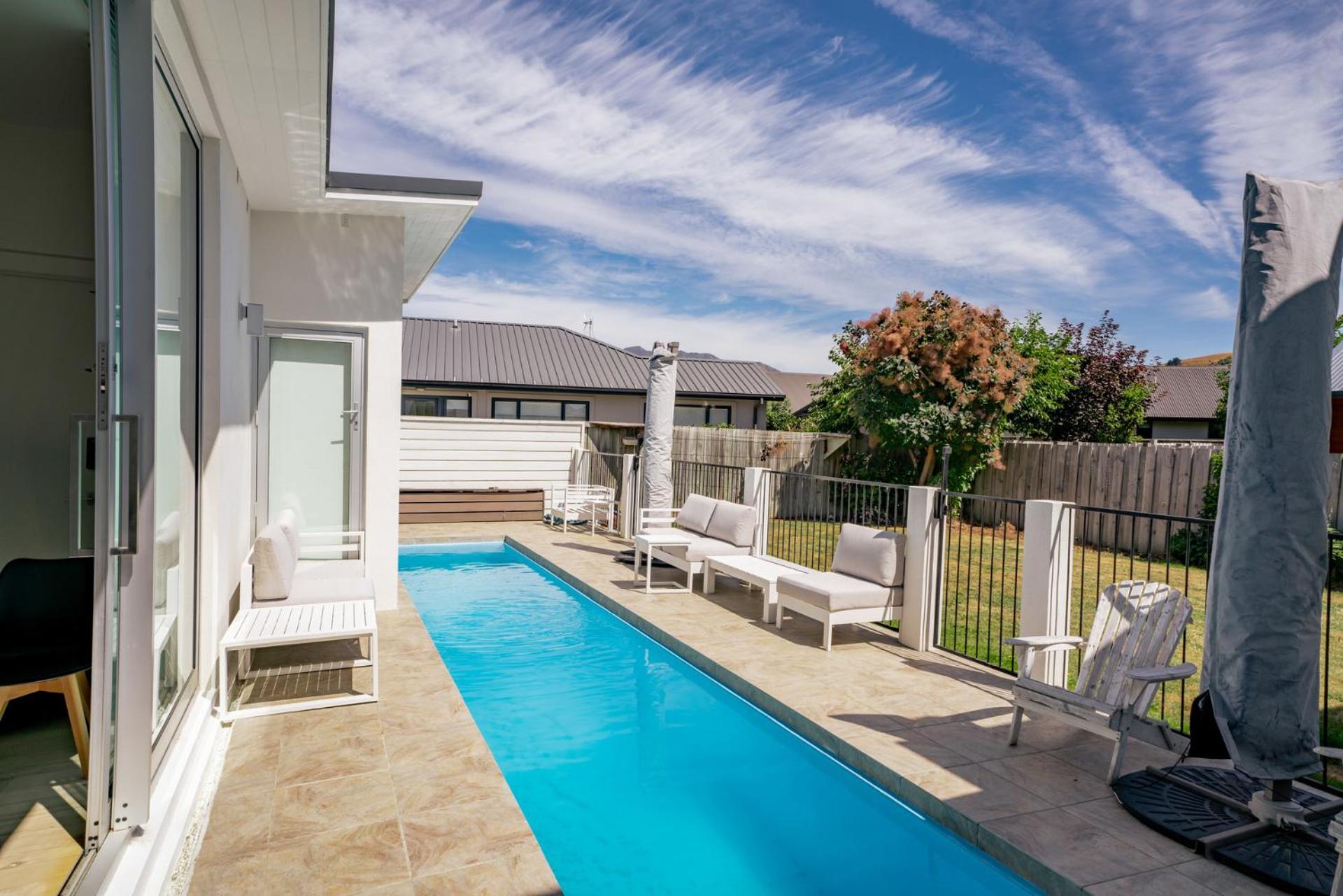 Heavenly on Hope - Lake Hayes Holiday Home view 2