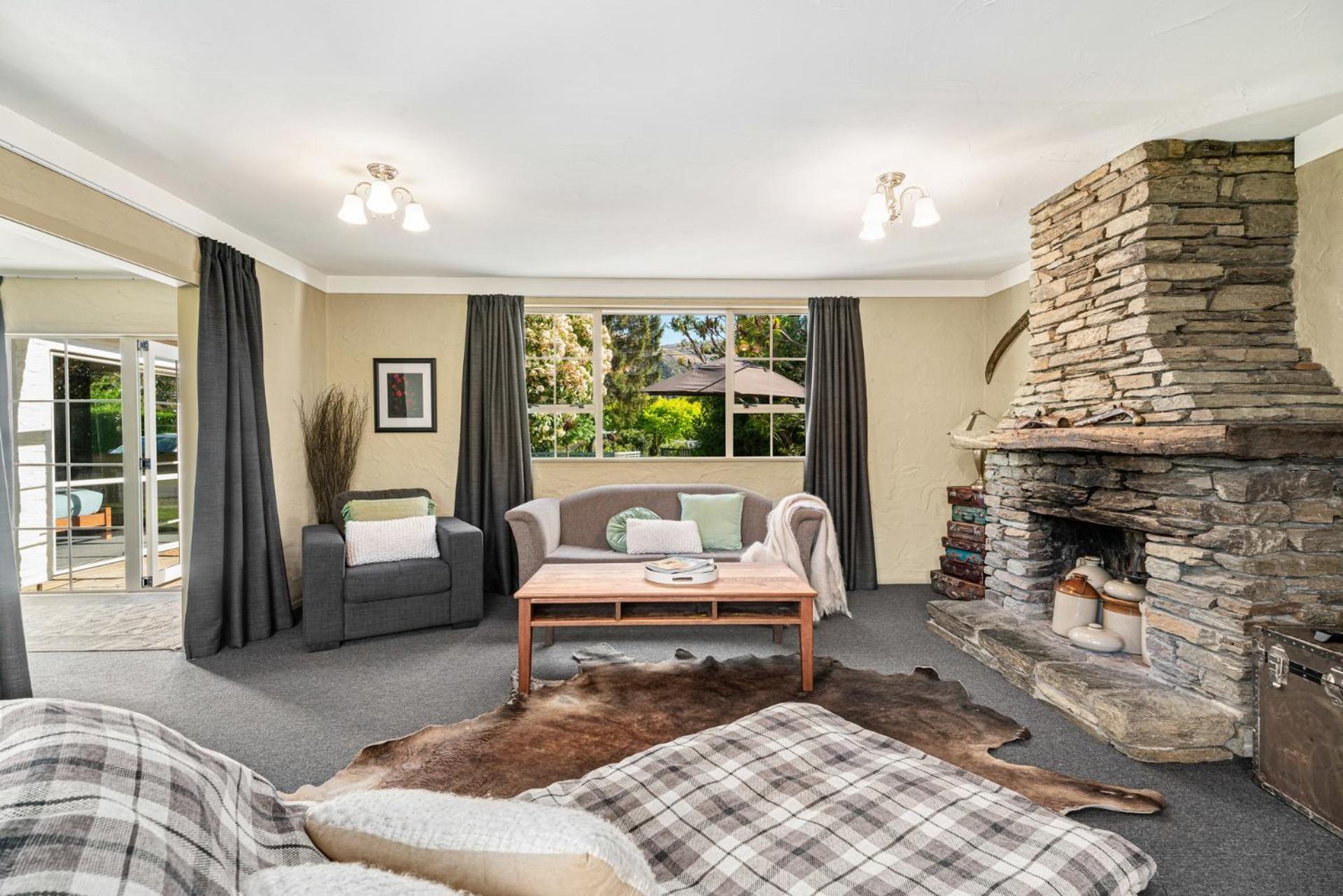 Kent Cottage - Arrowtown Holiday Home view 4