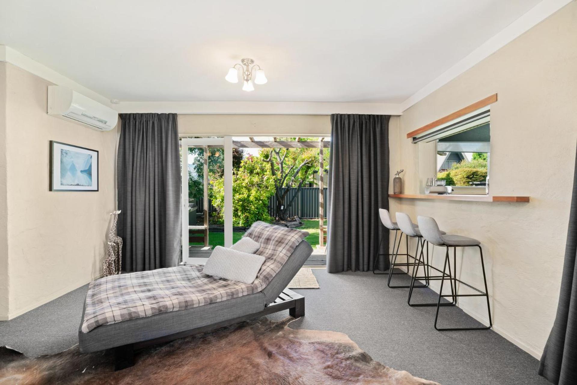 Kent Cottage - Arrowtown Holiday Home view 5
