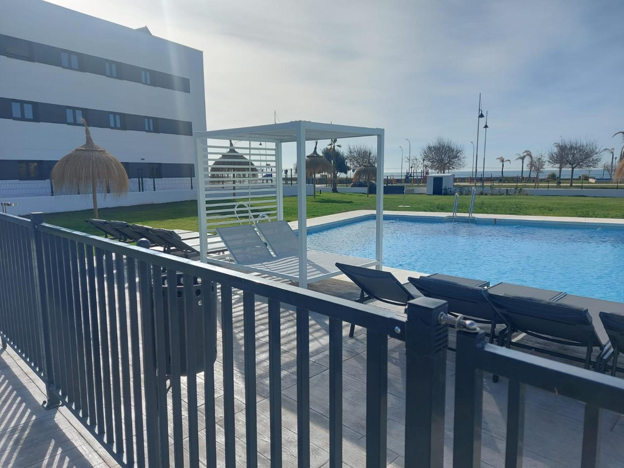APARTAMENTO en VALLE-NIZA, ALMAYATE, BENAJARAFE, TORRE DEL MAR a 50 METROS de LA PLAYA