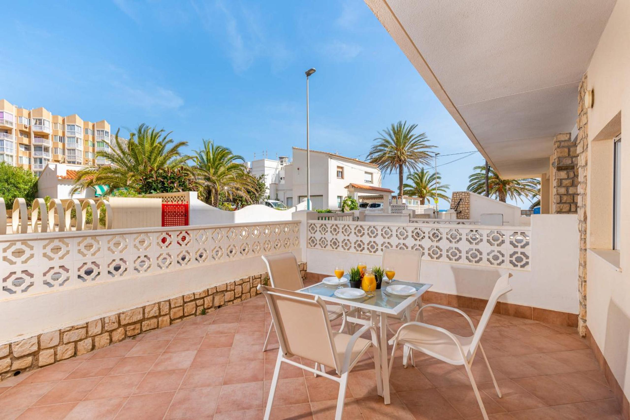Apartamento Arenal 1 - PlusHolidays view 3