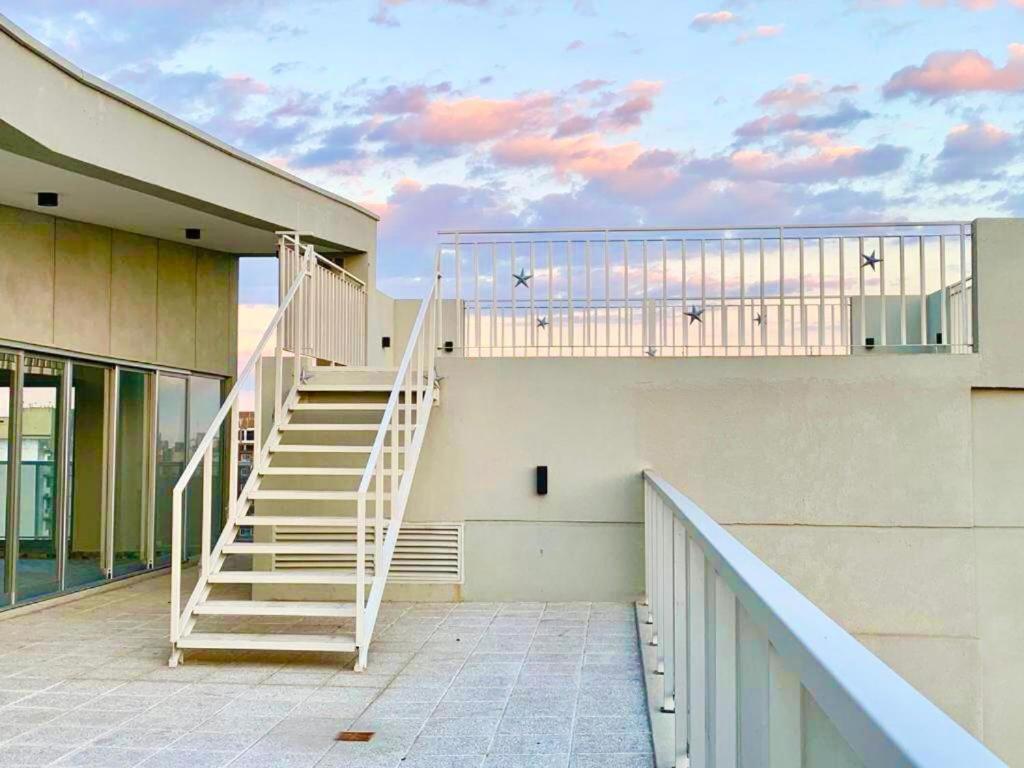 Cómodo apt 2DR con hermosas vistas!