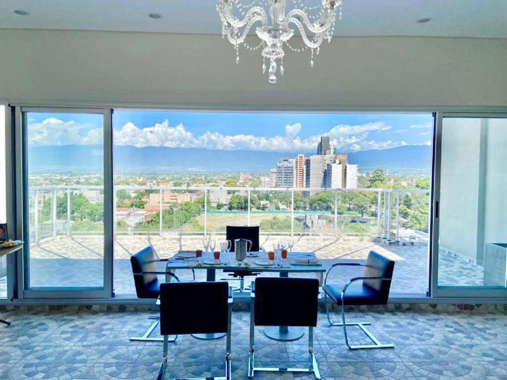 Cómodo apt 2DR con hermosas vistas!