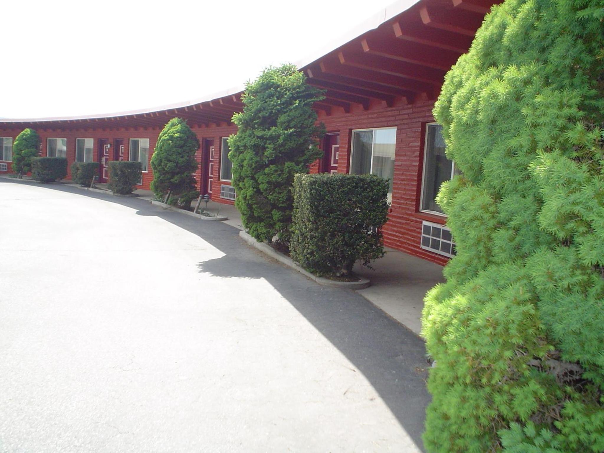 Avenue Motel Wenatchee view 2