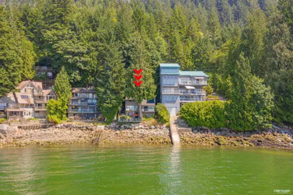 SALT COTTAGE Waterfront Guest House with Superb Views
