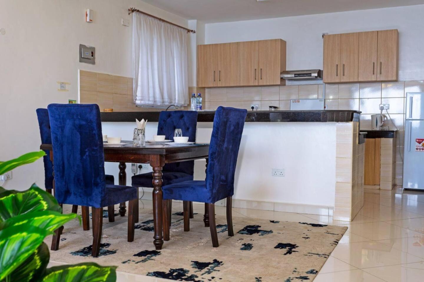 Lathembo Serviced Apartments