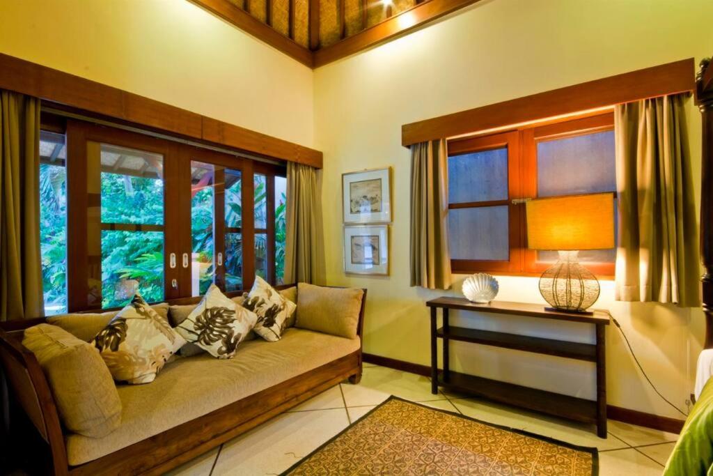 Villa Mango - 3 Bedroom Villa in Seminyak view 3