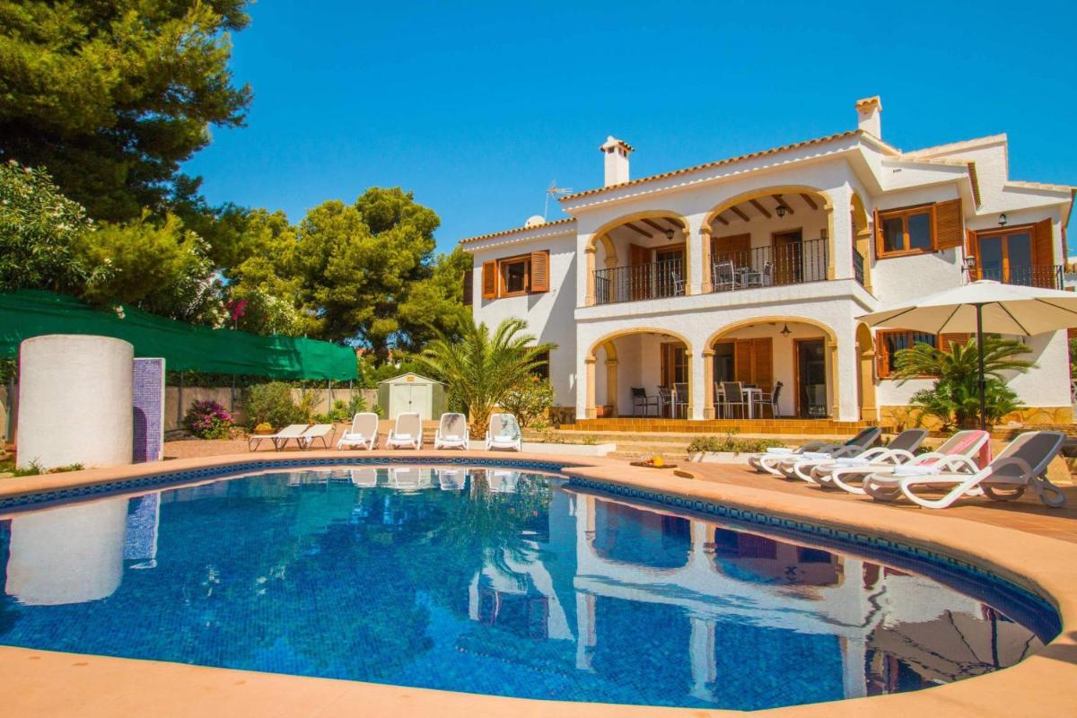 Villa Oceanic - PlusHolidays view 2