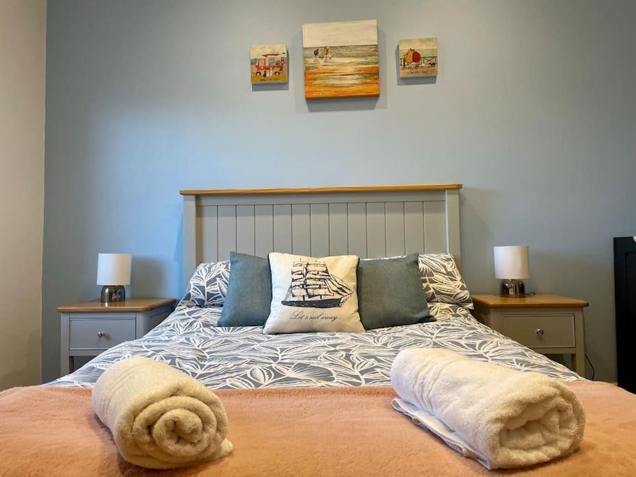 Sandpearl Beachfront Apartment