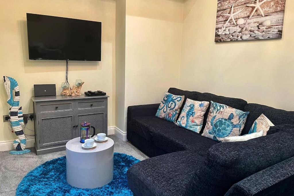 Sandpearl Beachfront Apartment