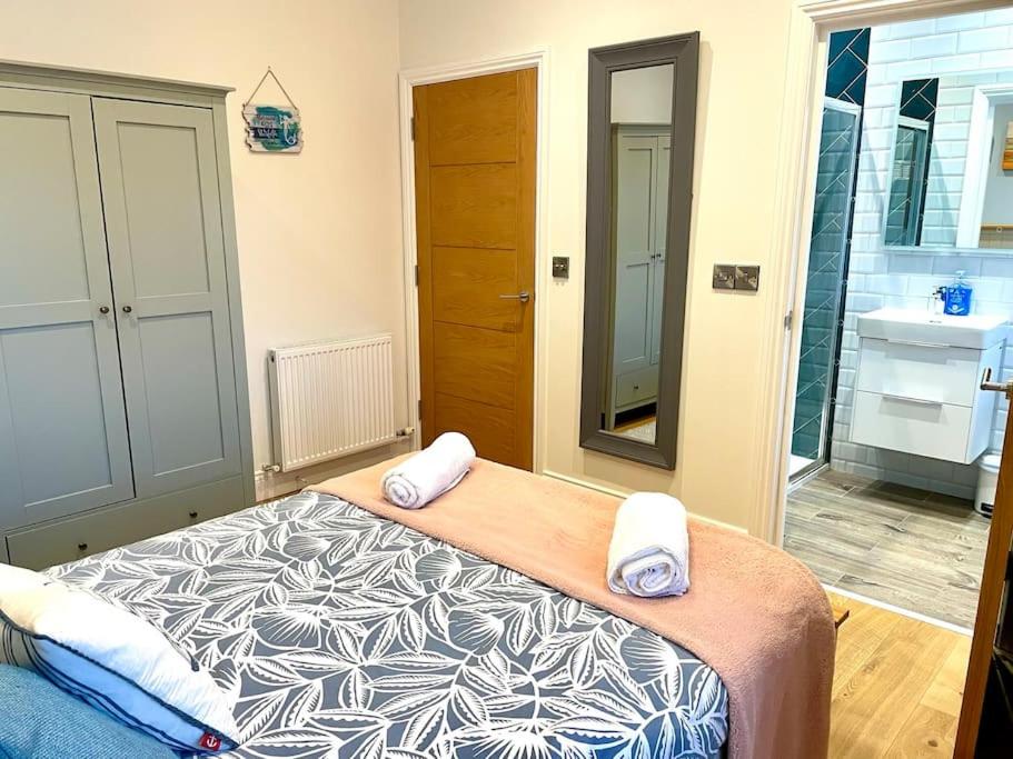 Sandpearl Beachfront Apartment