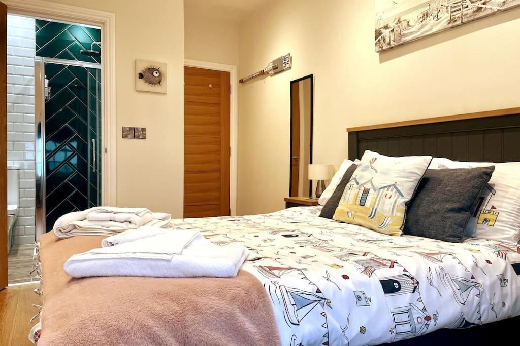 Sandpearl Beachfront Apartment