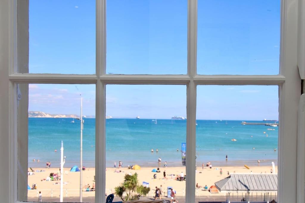 Sandpearl Beachfront Apartment