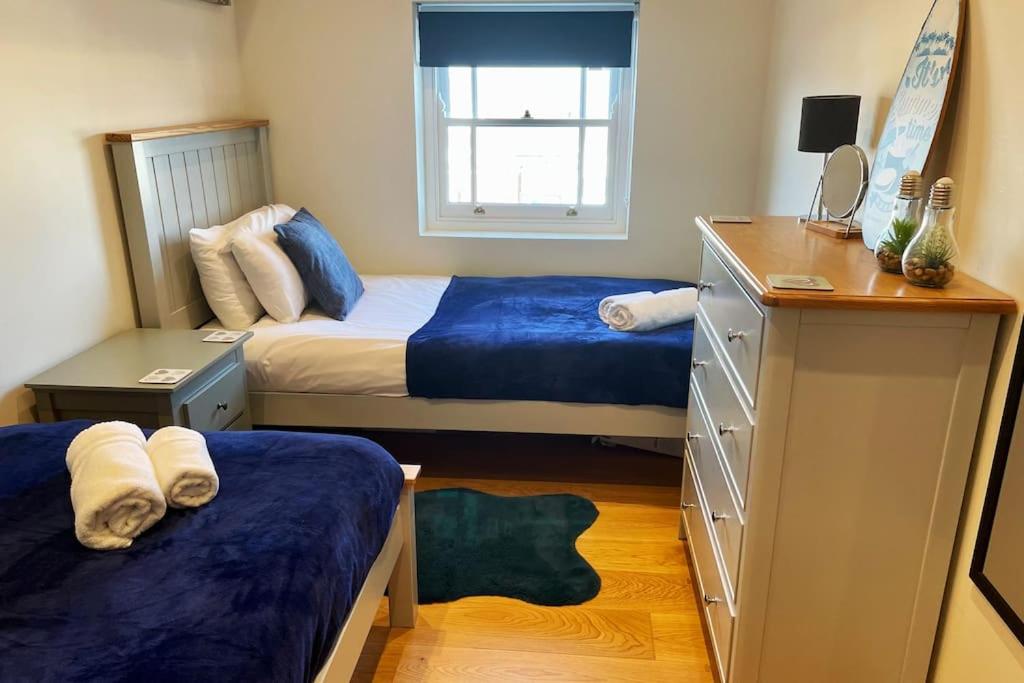 Sandpearl Beachfront Apartment