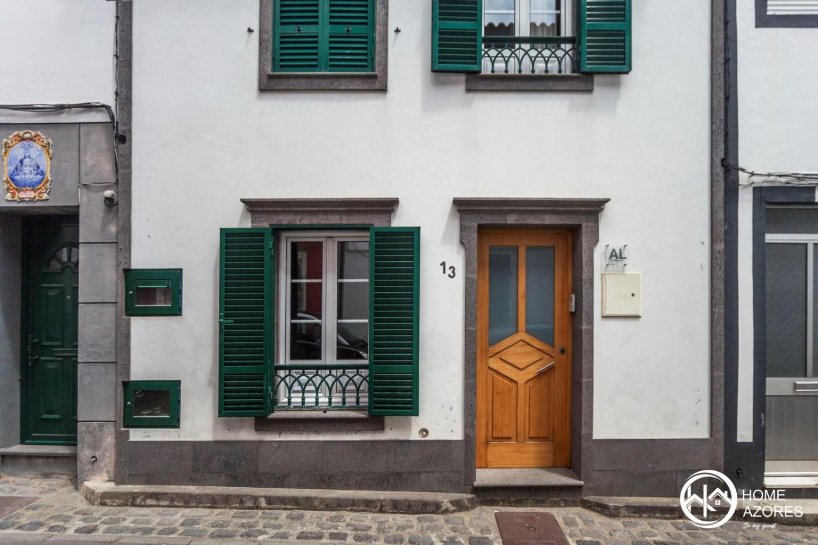 Hotel Home Azores - Calheta Suites Downtown