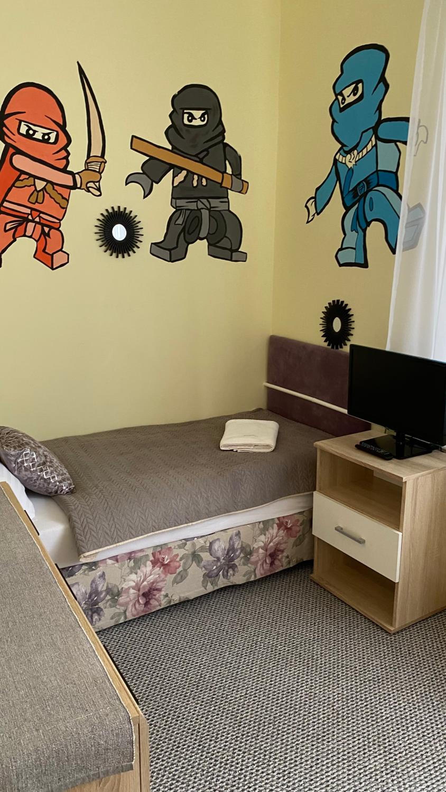 Photo 10