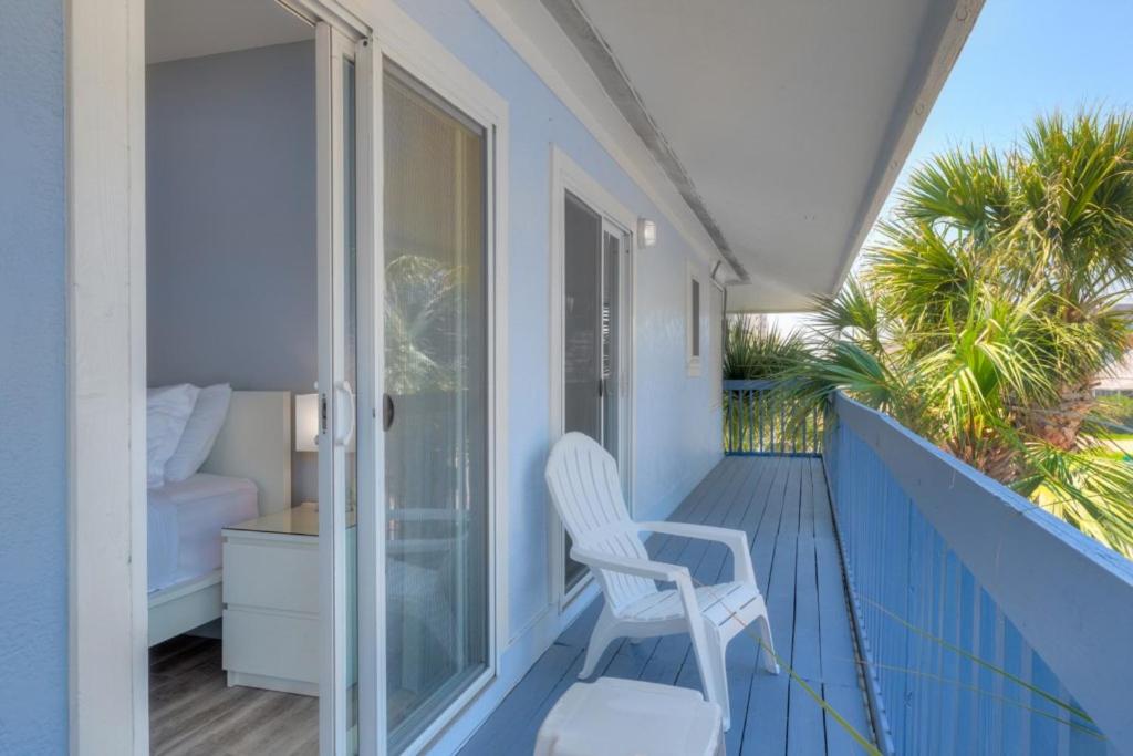 Sandy Feet Retreat 4 Oceanview Balconies Pets Ok view 5