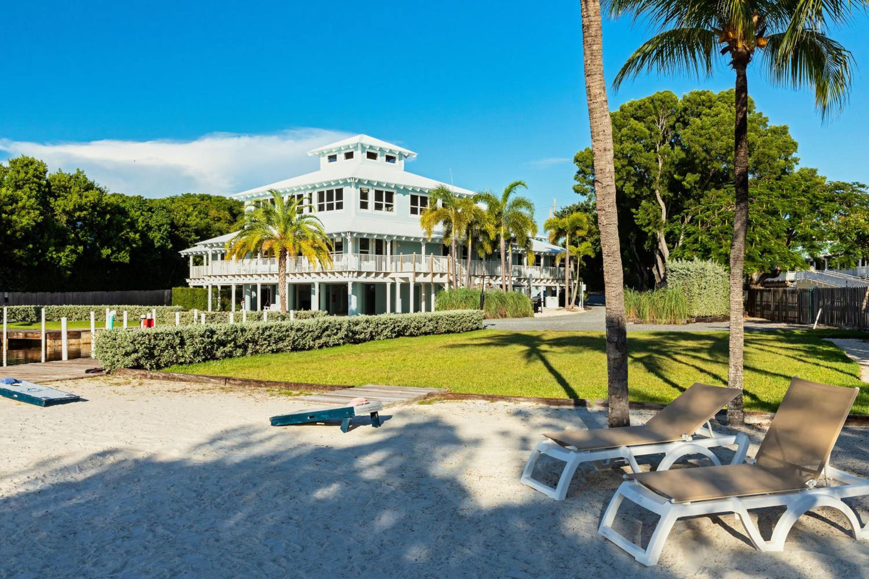 Dolphin Point Villas