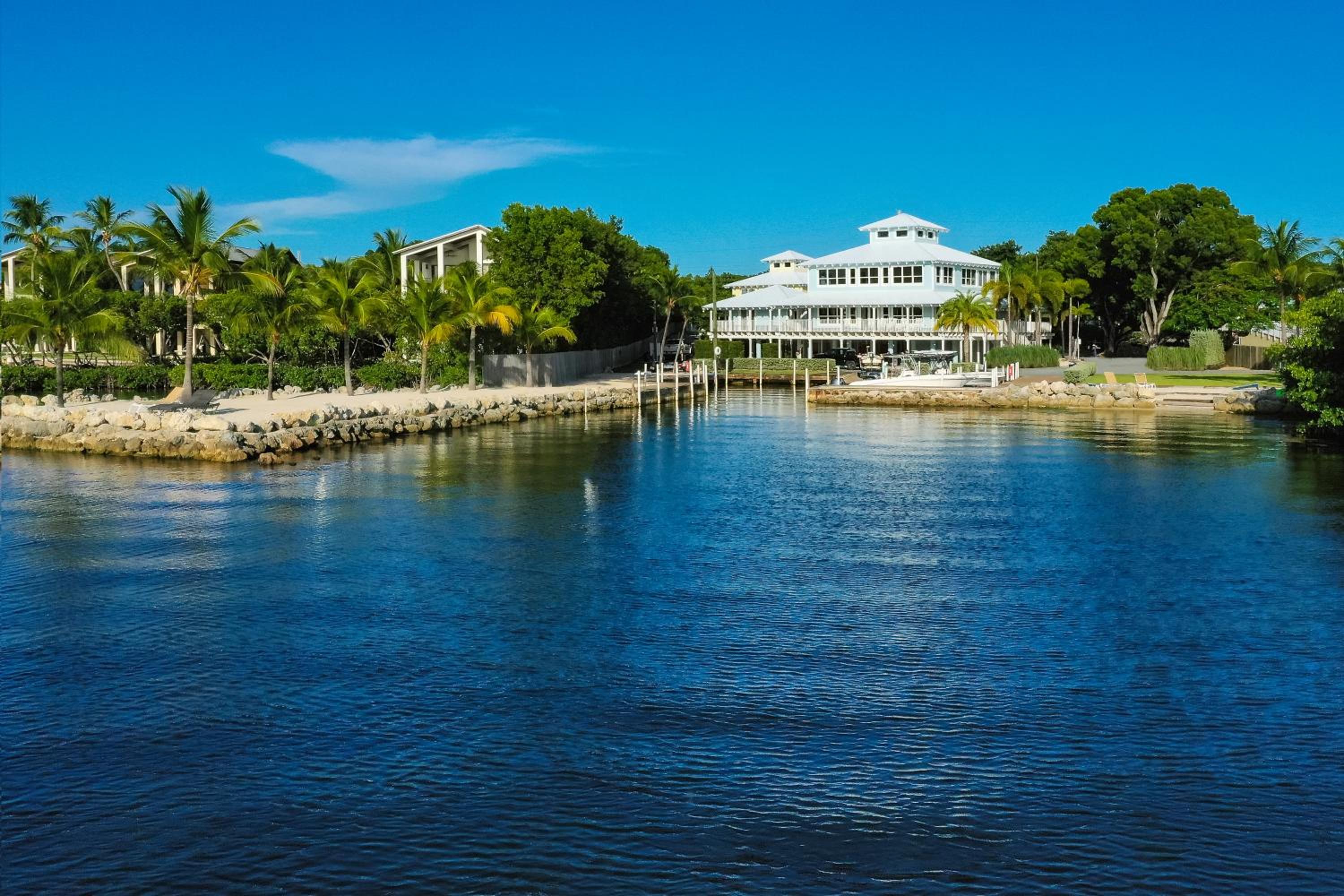 Dolphin Point Villas
