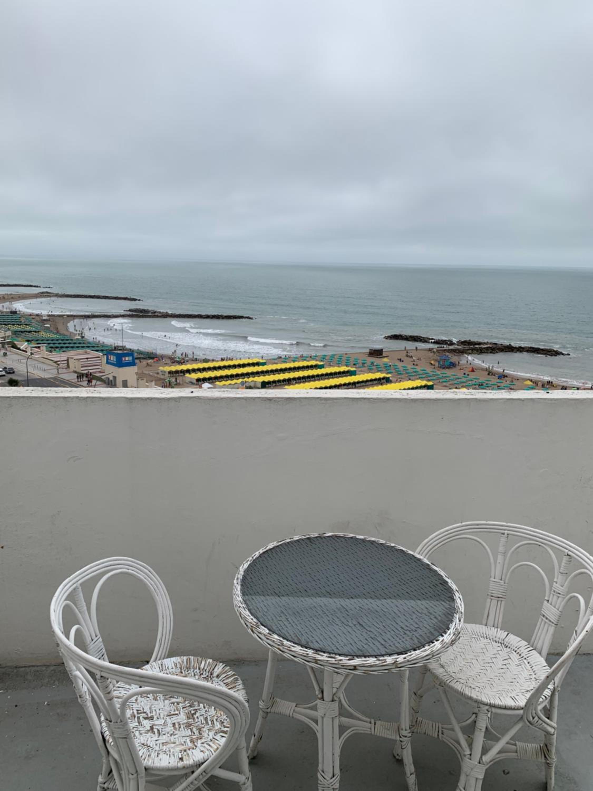 Hotel Atlántico Suites - Image 1