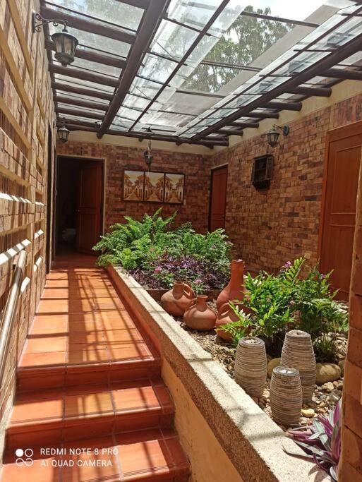ANAPOIMA Villa Capri