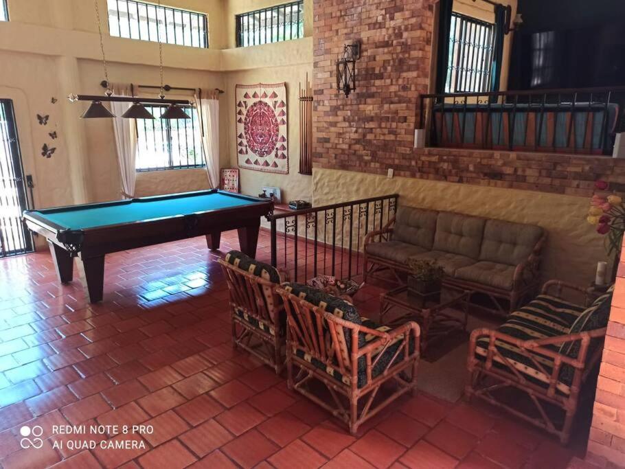 ANAPOIMA Villa Capri