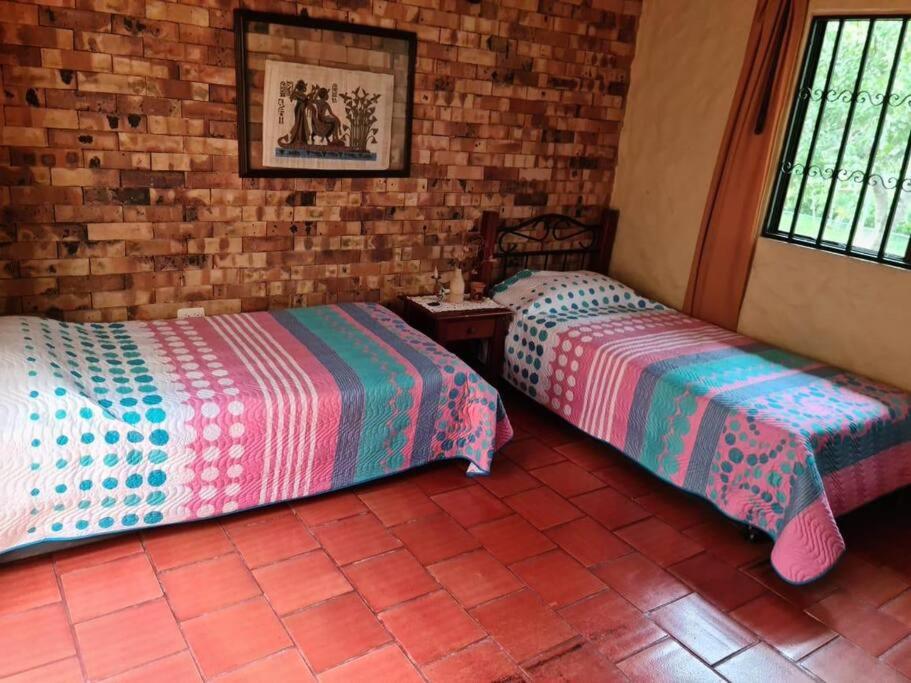 ANAPOIMA Villa Capri