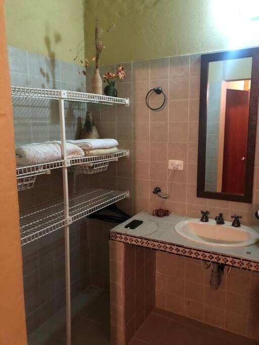ANAPOIMA Villa Capri