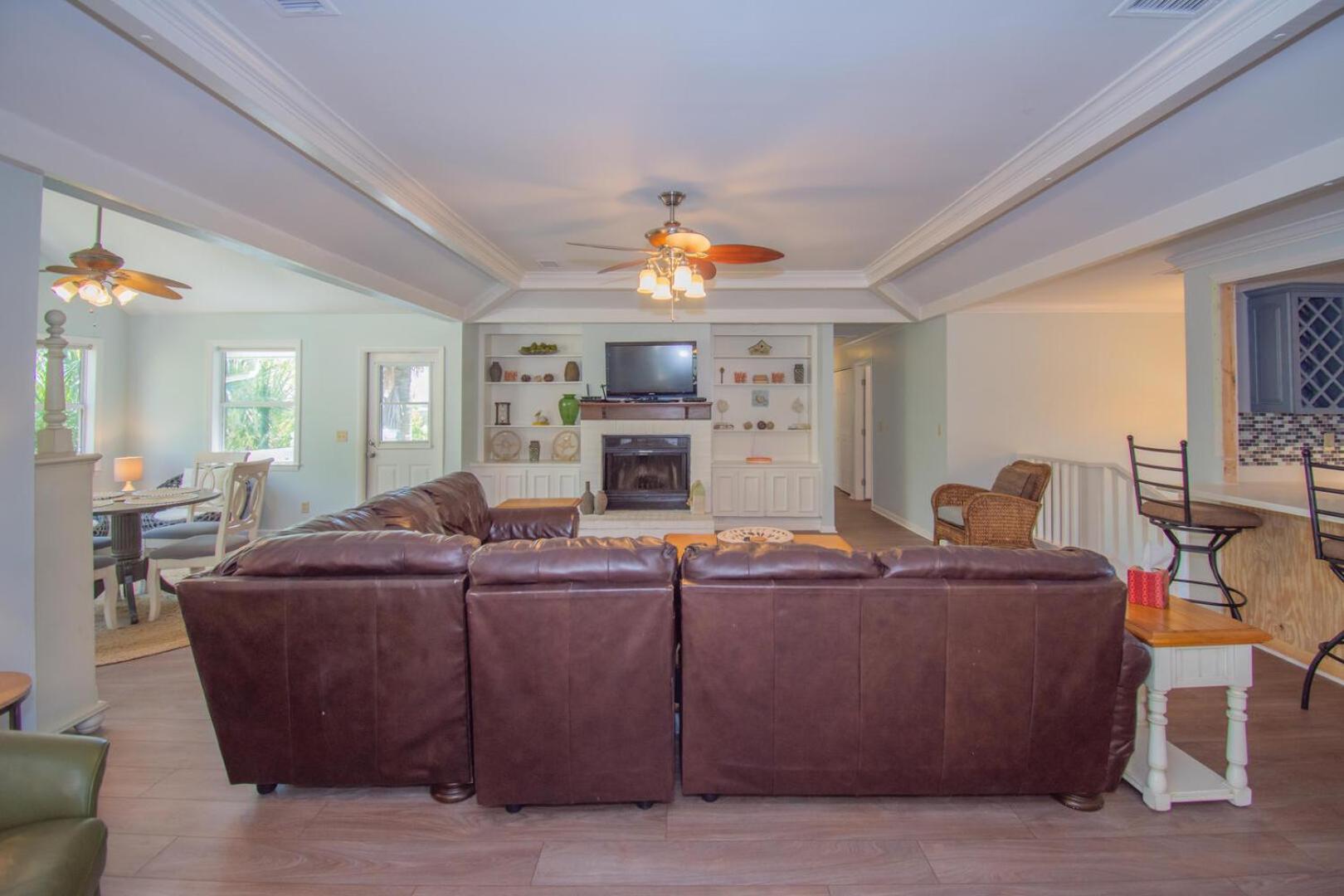 380 Tarpon Blvd view 5
