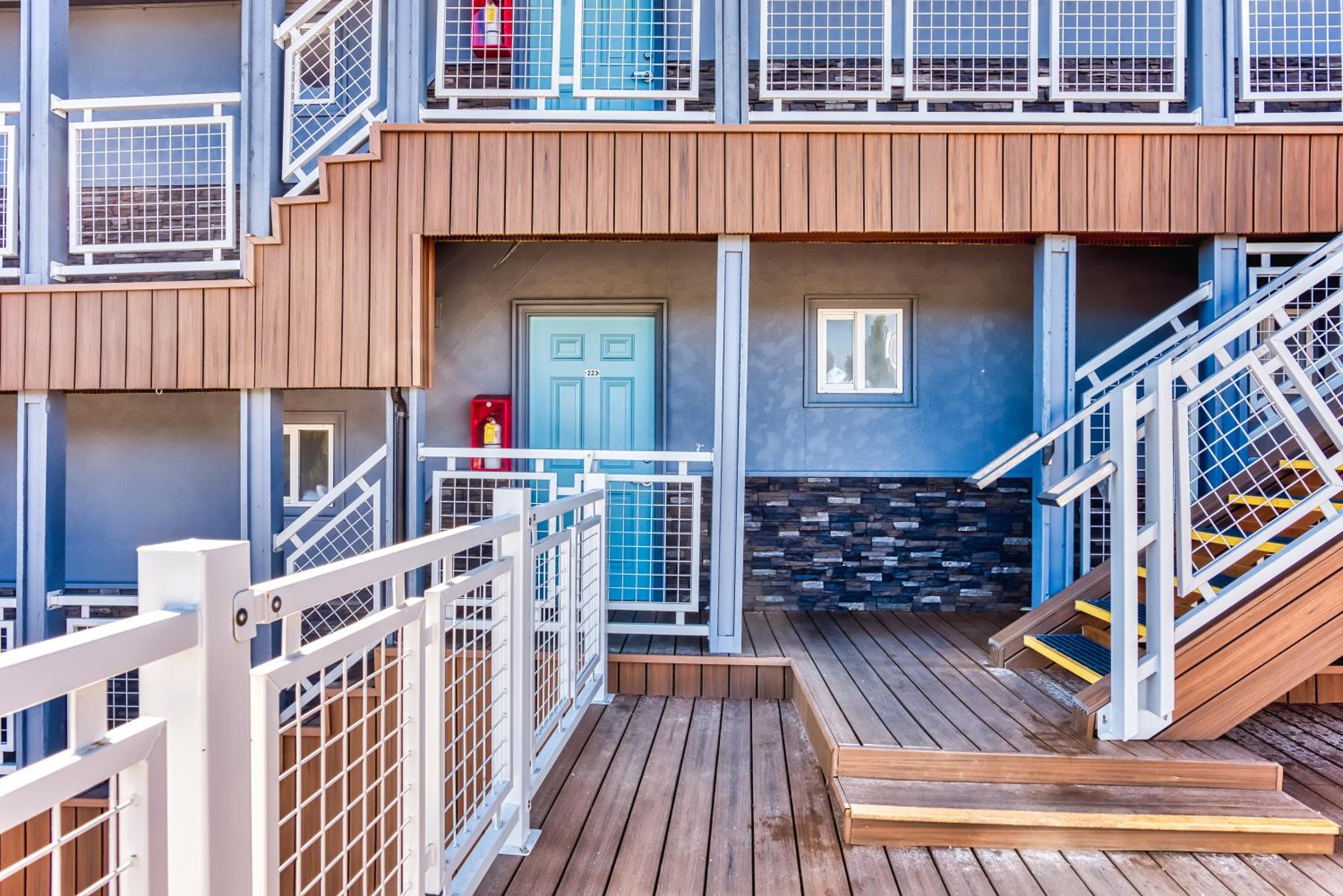Seagull Beachfront Inn