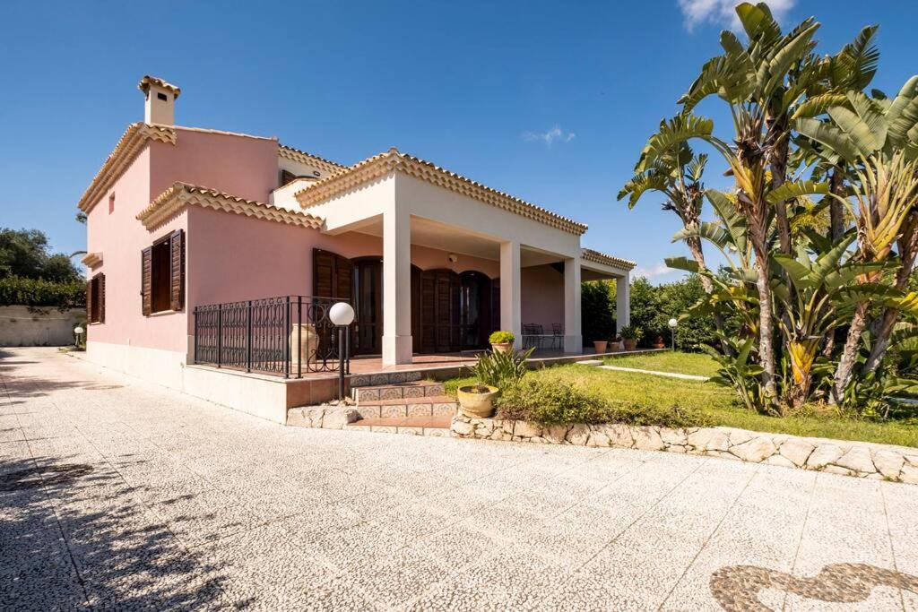{Villa Jacuzzi Privata}sul mare di Fontane Bianche view 5