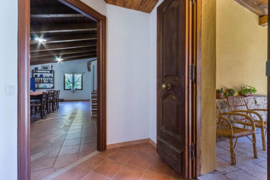 Chalet Domus De Janas immerso nella natura view 3