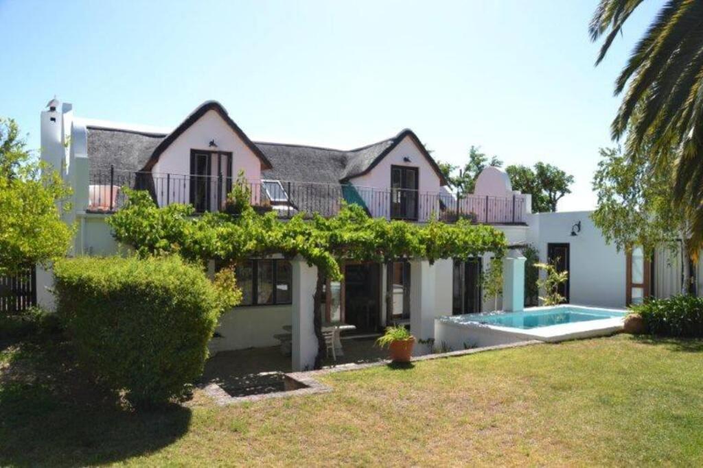 Petite France:luxury thatched 4BRcottage with pool view 4