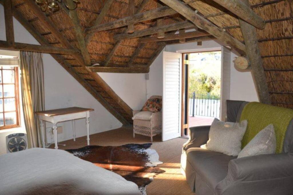 Petite France:luxury thatched 4BRcottage with pool view 5