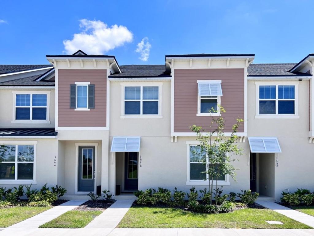 Beautiful Town Home with Splash Pool-1648TPC