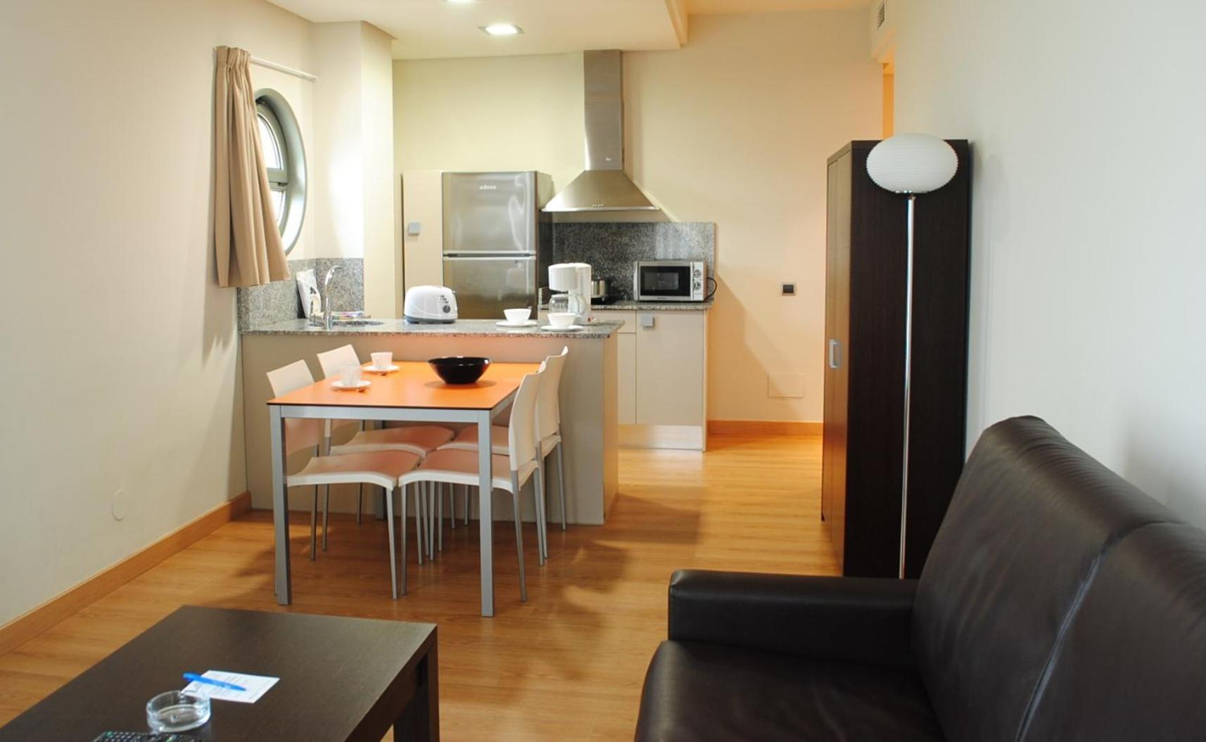 Apartamentos Maritimo Ris con garaje