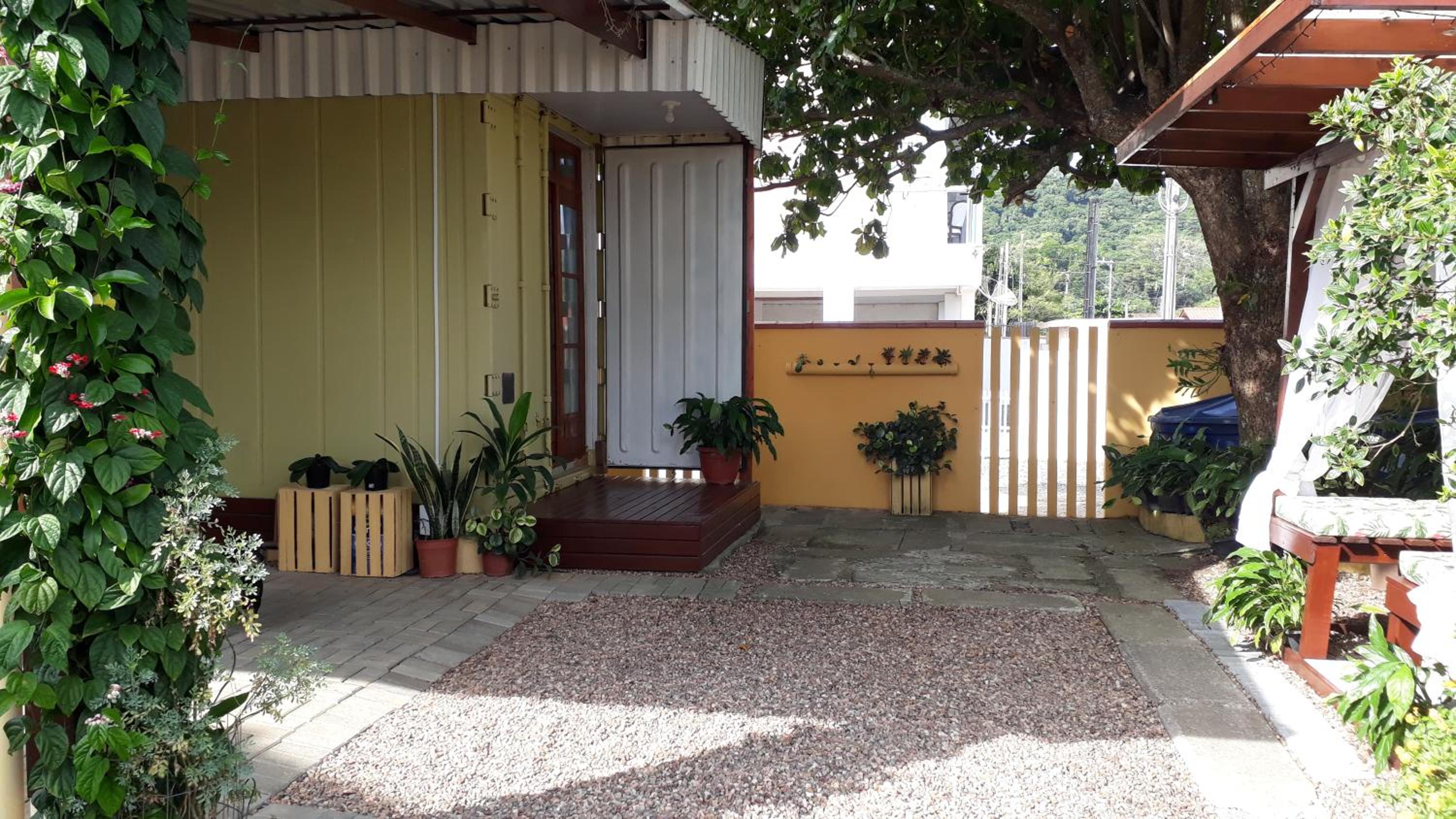 Kitinet Container próximo Praia e Beto Carrero