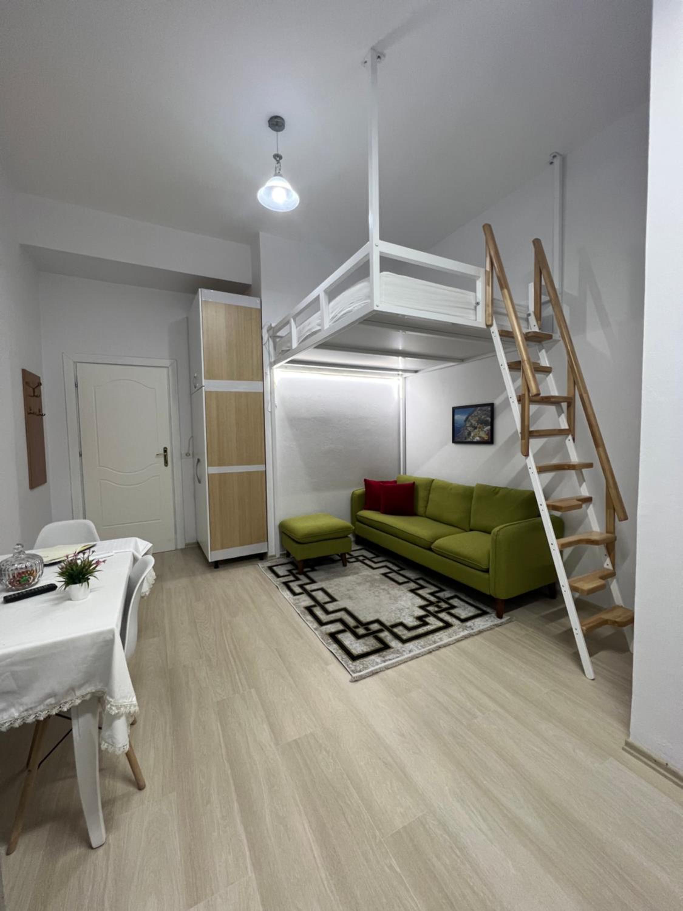 Comfy Studio APT close to Lake Park