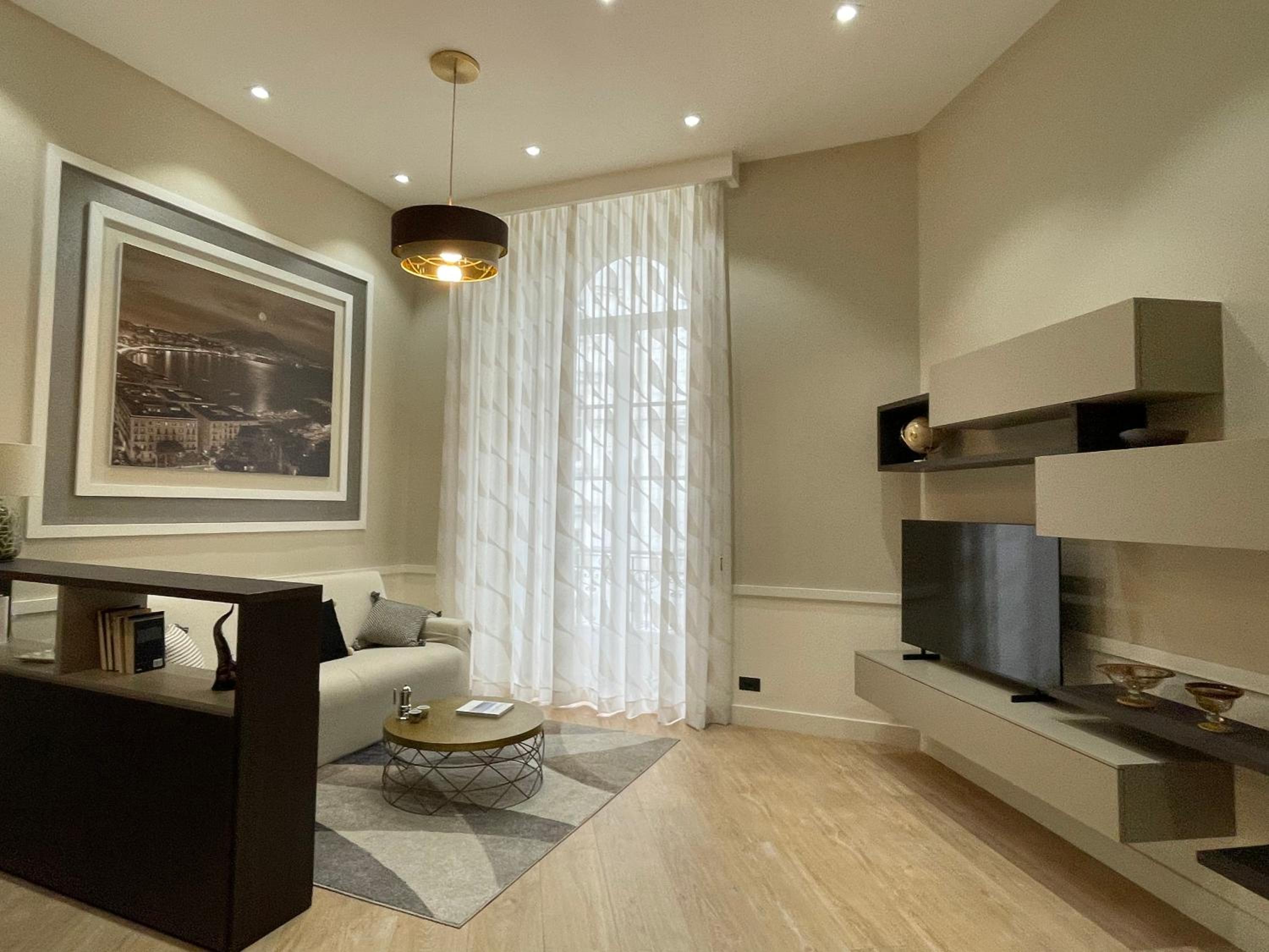 Napoli Mariana Luxury