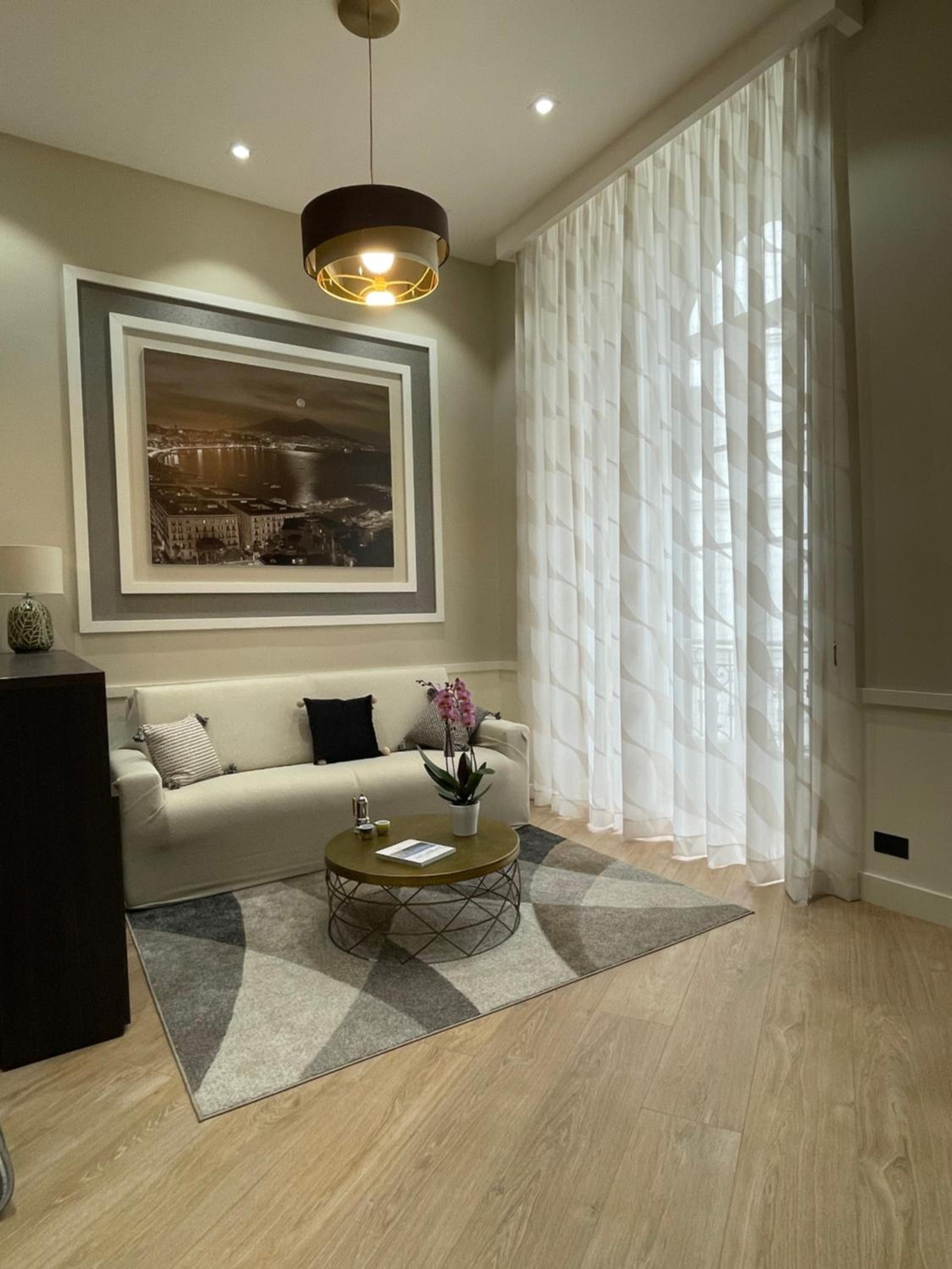 Napoli Mariana Luxury