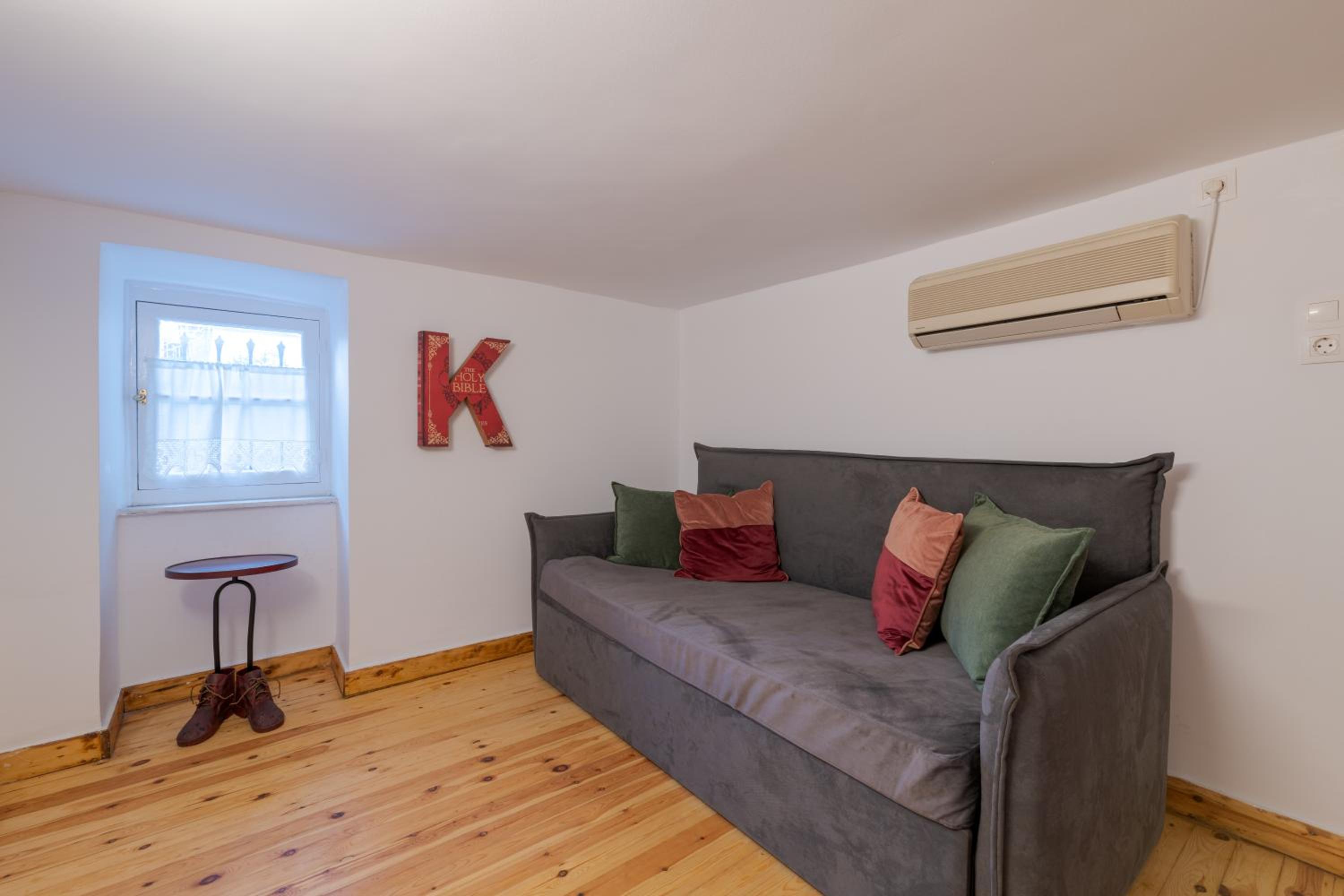 2 Mazi Suites
