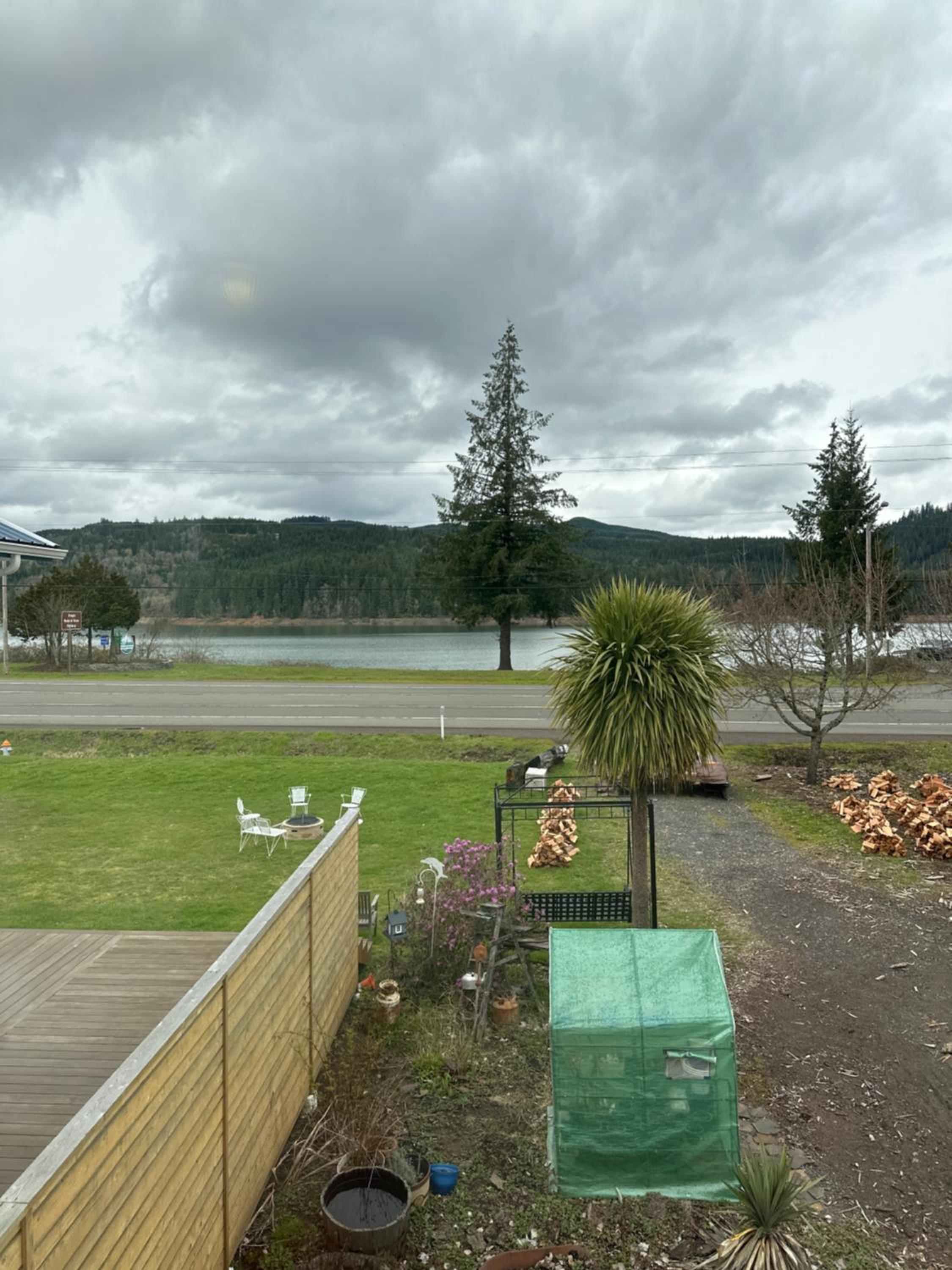 Foster Lake Inn