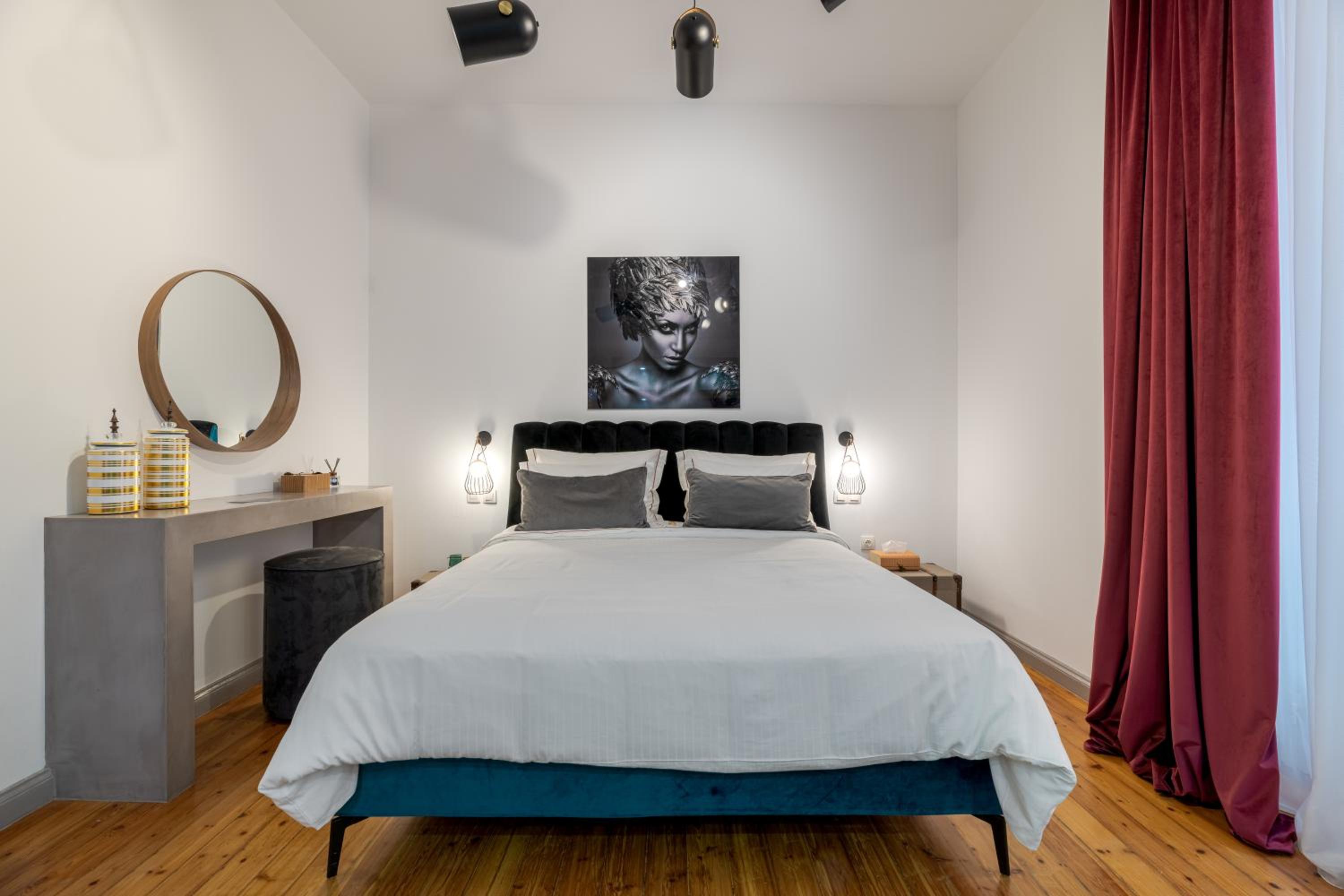 2 Mazi Suites
