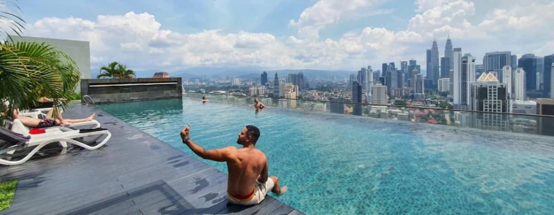 Regalia Suites KLCC View Rooftop Infinity Pool by SHI