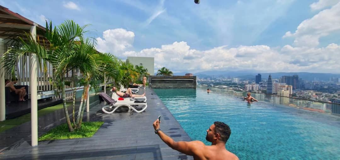 Regalia Suites KLCC View Rooftop Infinity Pool by SHI