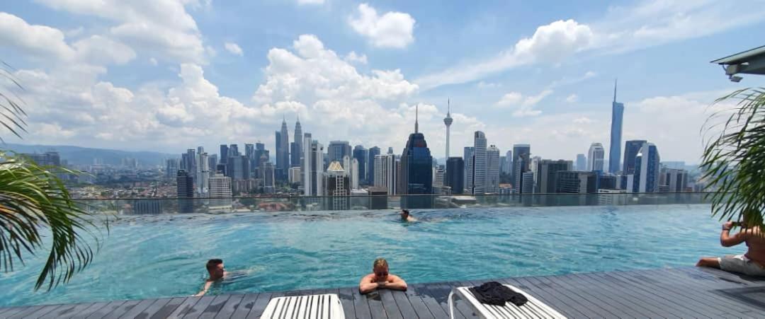Regalia Suites KLCC View Rooftop Infinity Pool by SHI