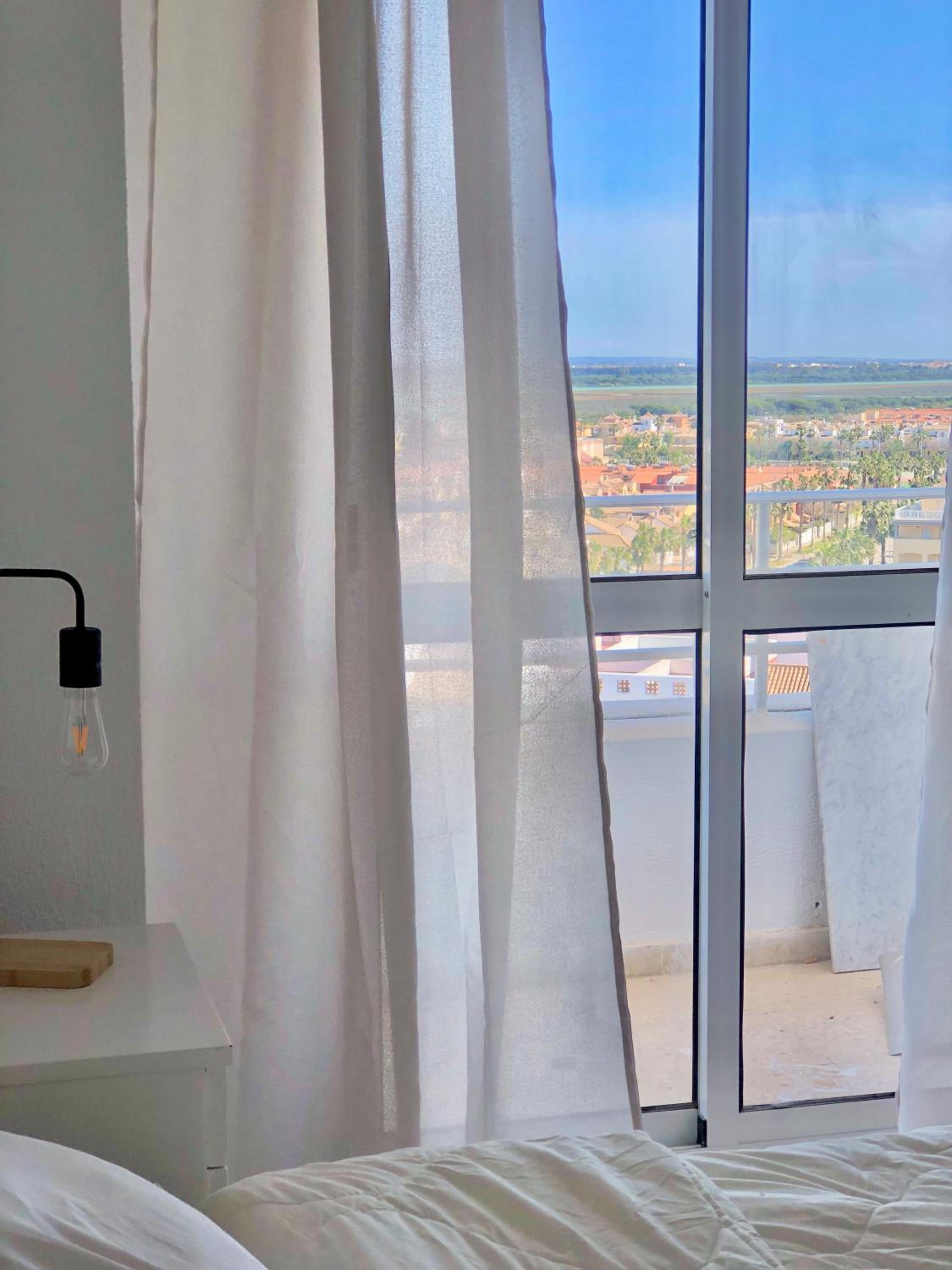 Frente al mar, preciosas vistas, piscinas , valdelagrana view 5