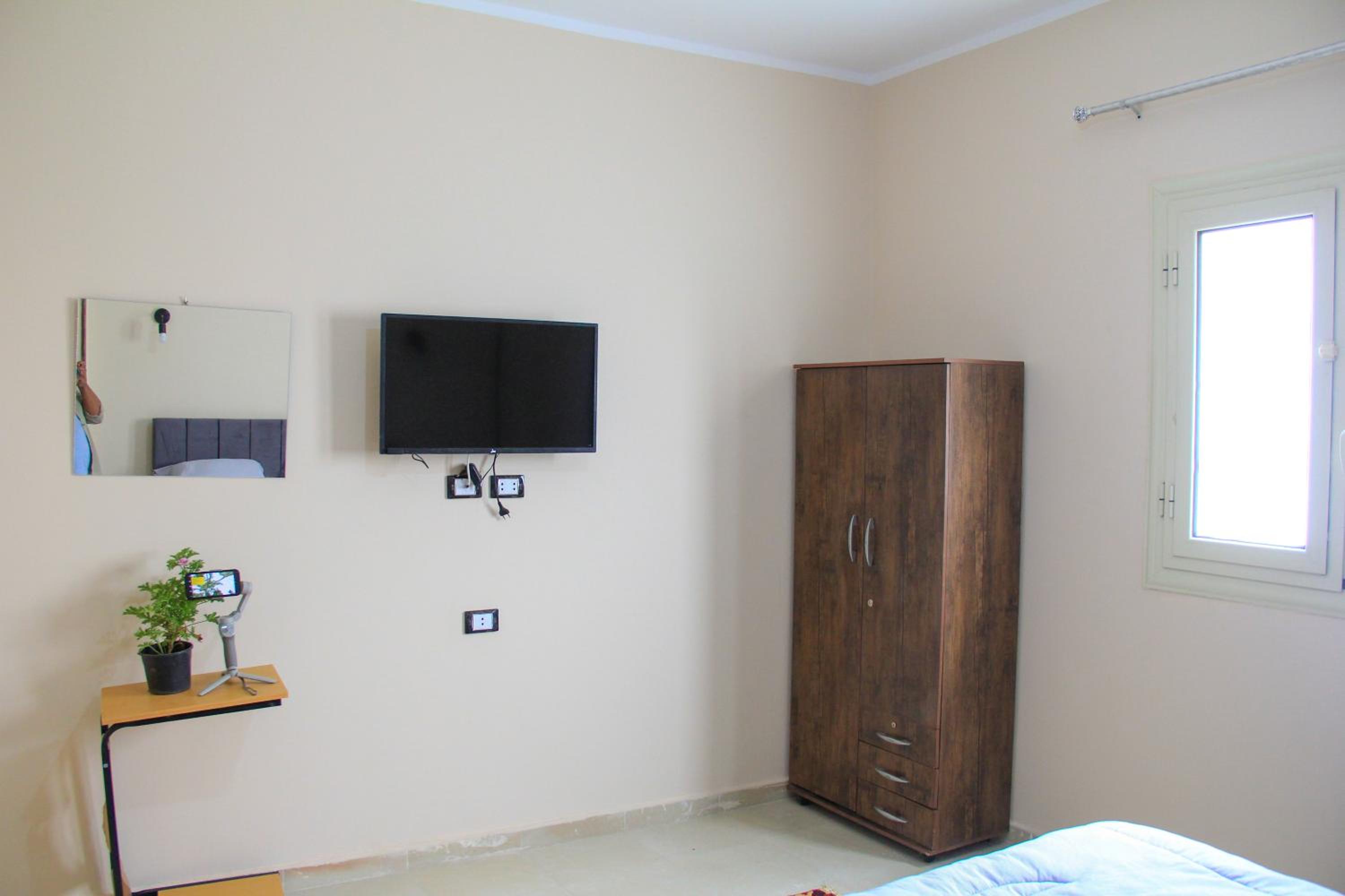 Pyramids Road Guest House