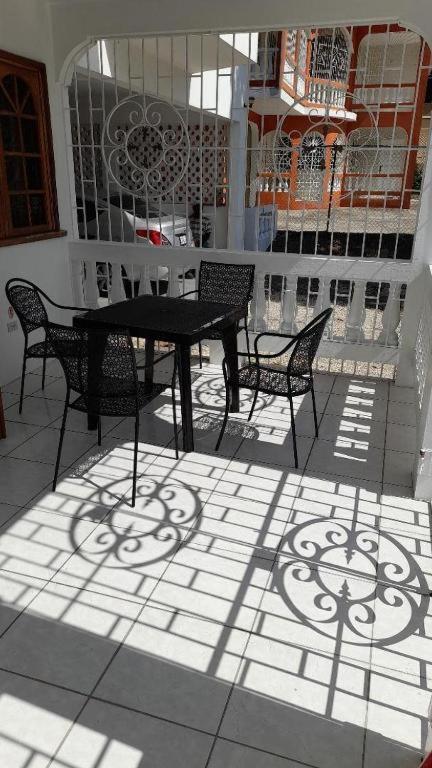 Melrose Place view 4