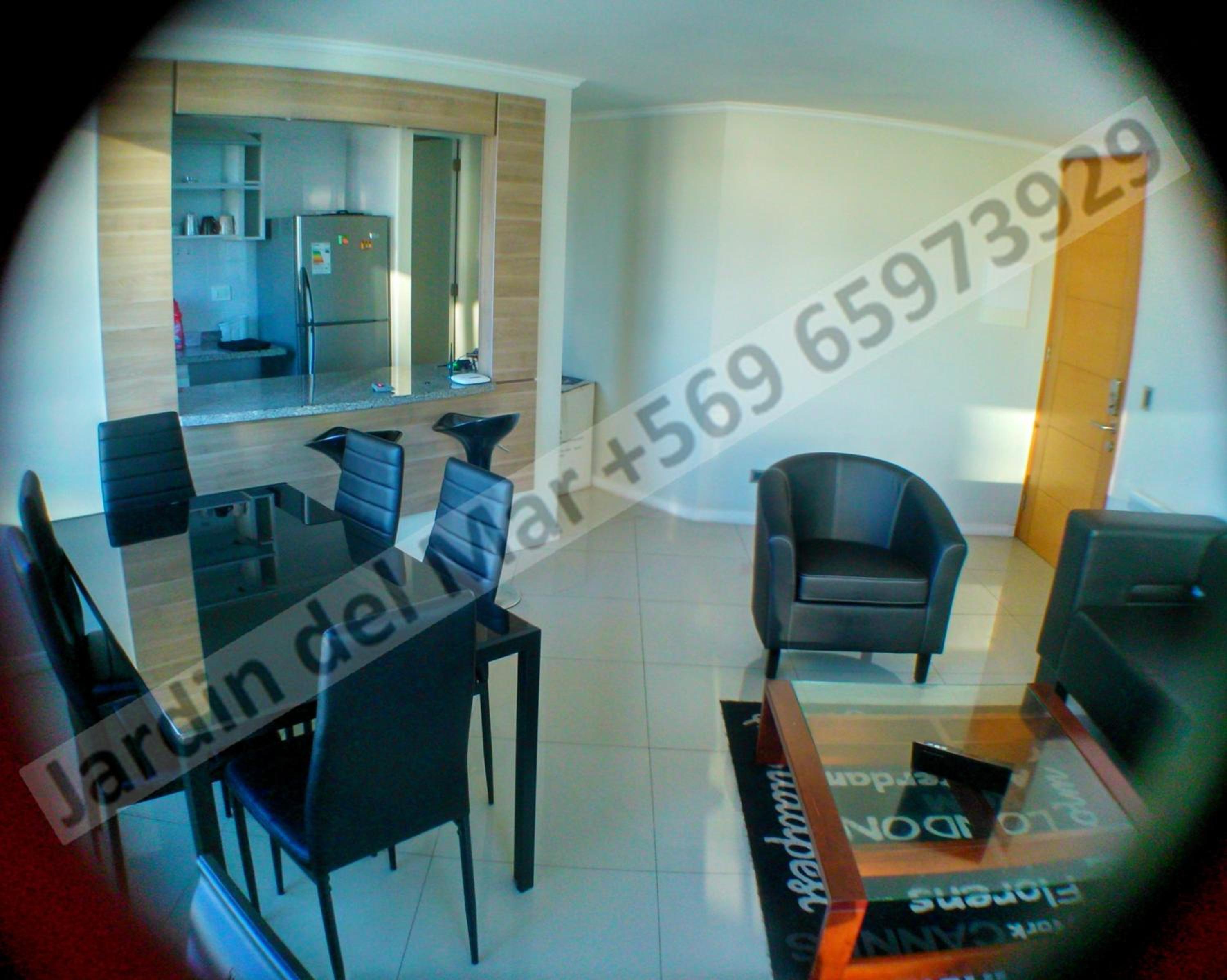 Piso 8 2d1b vista diagonal al mar